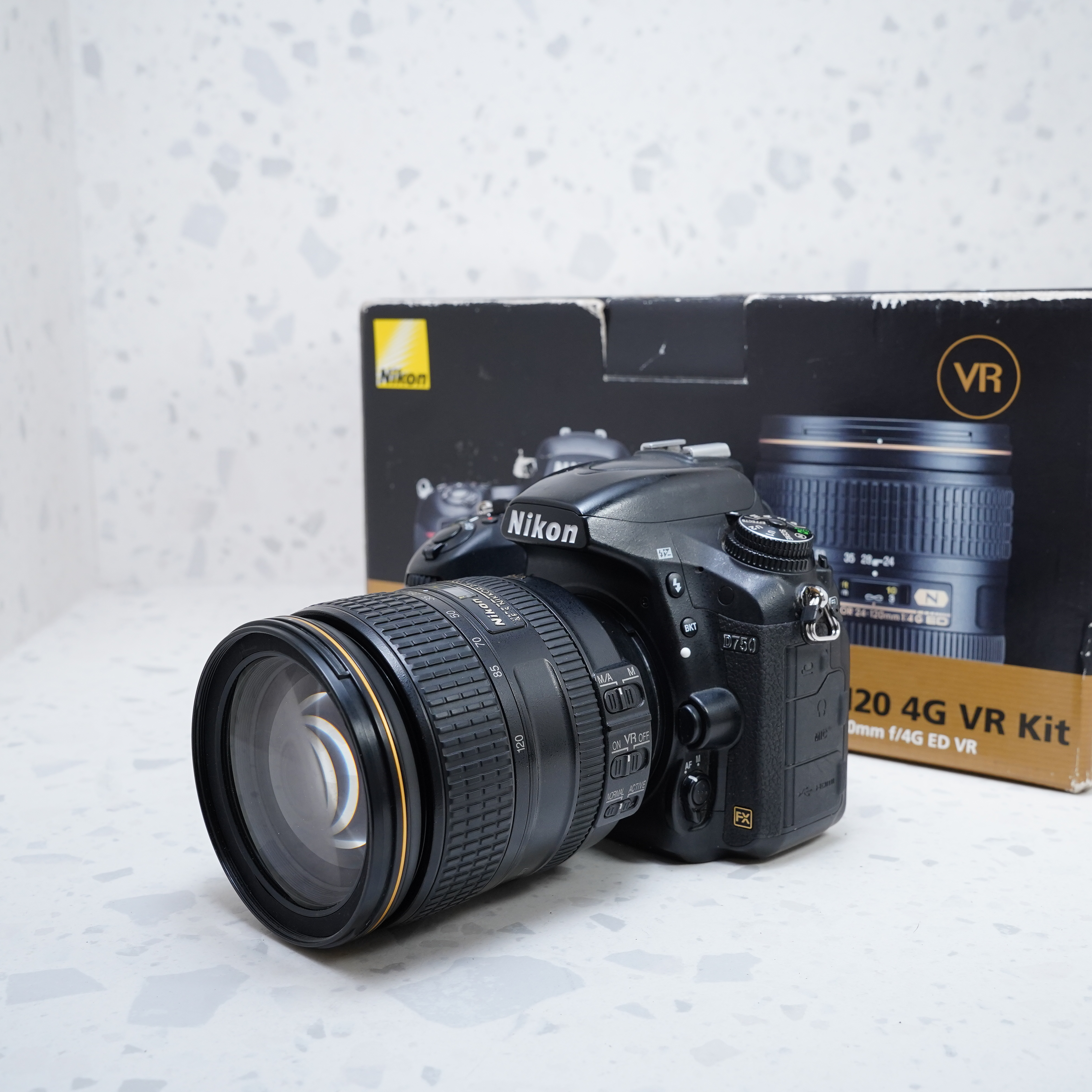 Nikon D750 + 24-120mm - USADO