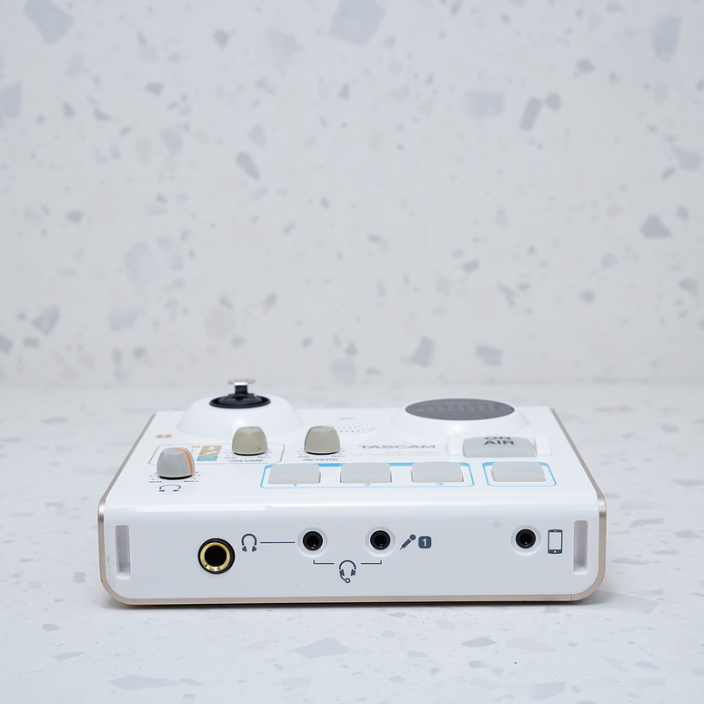 TASCAM MiNiSTUDIO Interfaz de audio personal US-32 - USADO 4