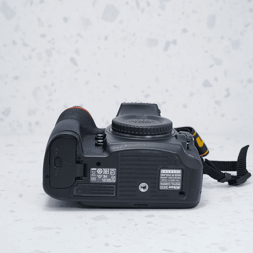 Nikon D810 (Body) - USADO 8