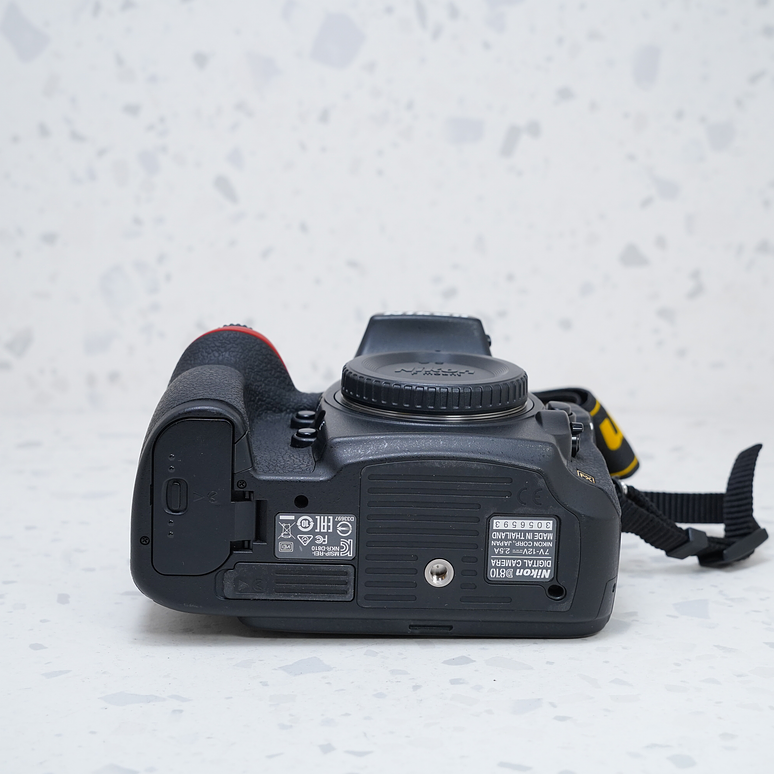 Nikon D810 (Body) - USADO 8