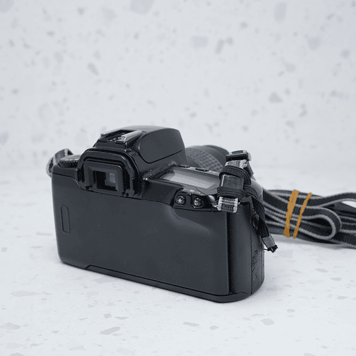 Canon EOS 500 + 35-80mm - USADO 4