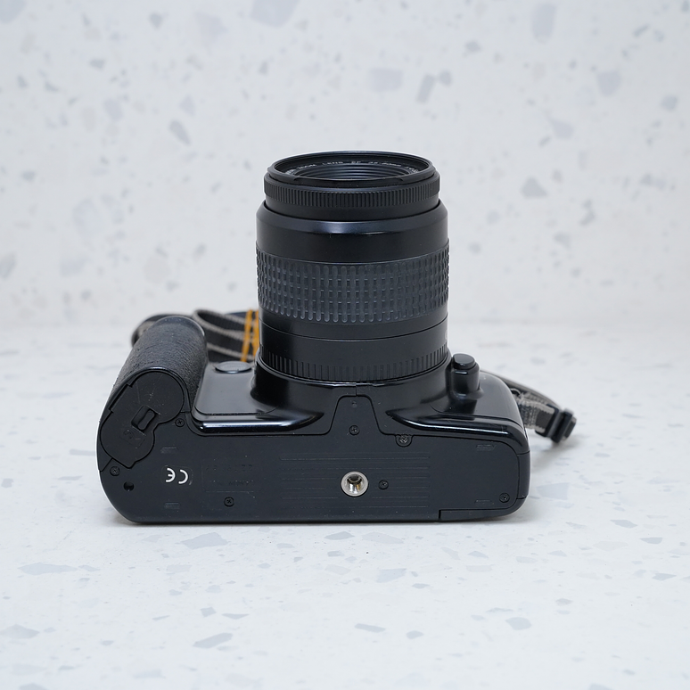 Canon EOS 500 + 35-80mm - USADO 8