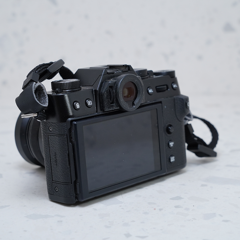 FUJIFILM X-T30 + 35mm f/2 - USADO 3