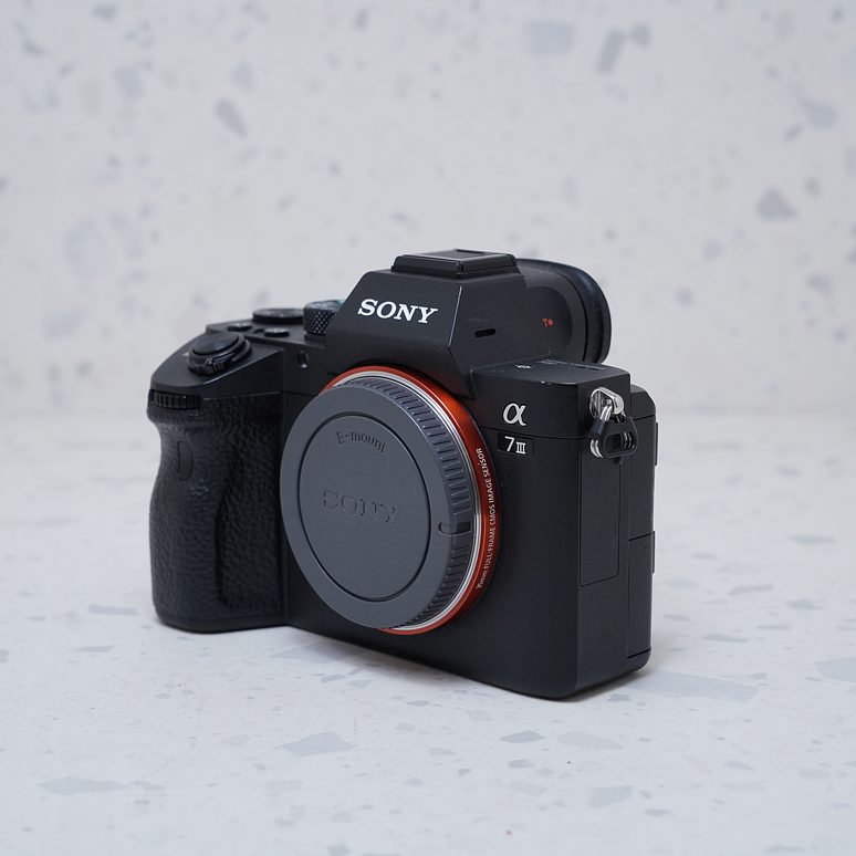 Cámara Sony A7III (Body)  + Accesorios - USADO 4
