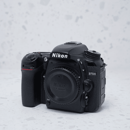 Nikon D7500 (Body) - USADO 2
