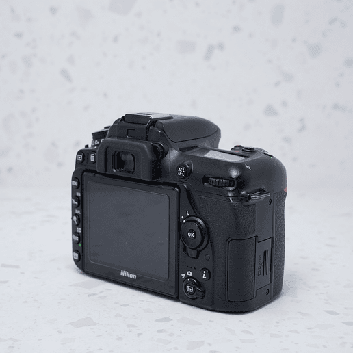 Nikon D7500 (Body) - USADO 4