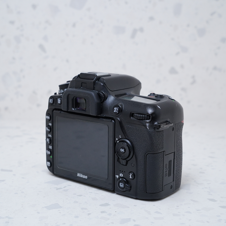 Nikon D7500 (Body) - USADO 4