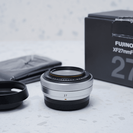 FUJIFILM XF 27mm f/2.8 - USADO 2