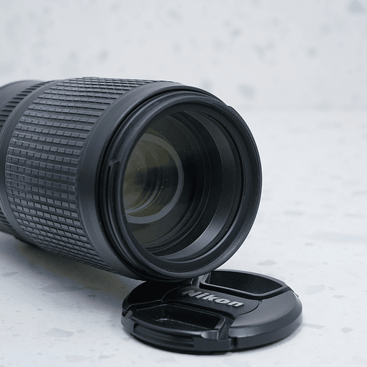 Nikon AF-S 70-300mm f/4.5-5.6G IF-ED VR - USADO 4