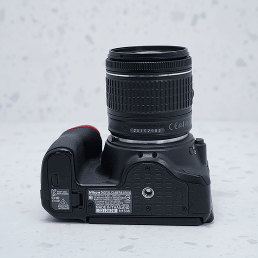 Nikon D5600 + 18-55mm - USADO 7