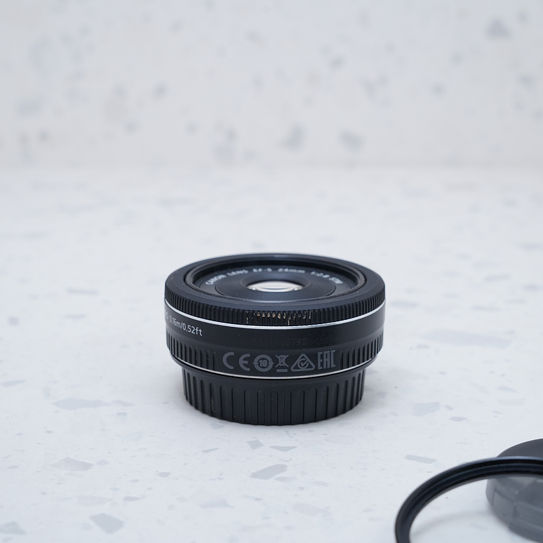 Canon EF-S 24mm f/2.8 STM - USADO 3