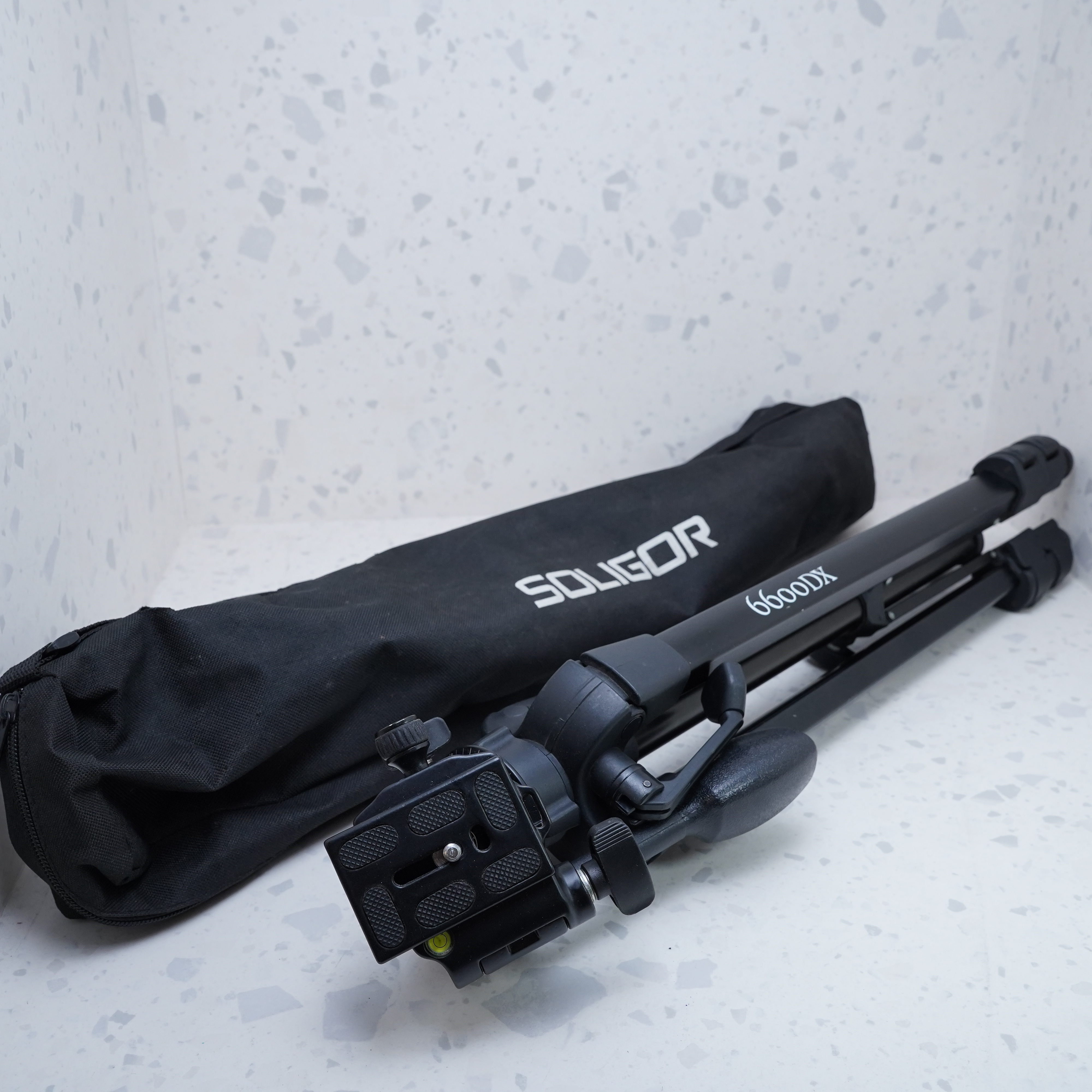 Tripode Soligor 6600 DX - USADO