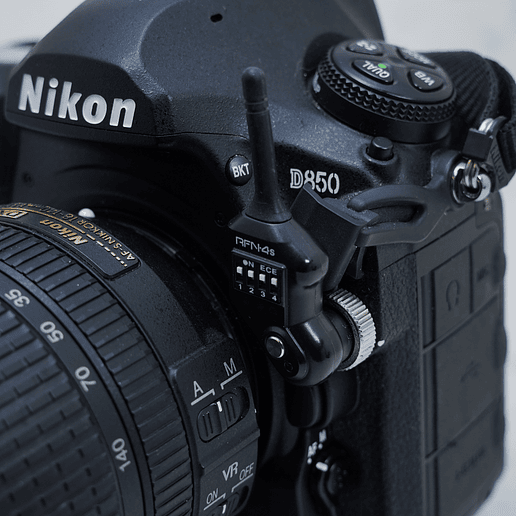 Nikon D850 + Nikon Dx VR 18-140mm - USADO 8