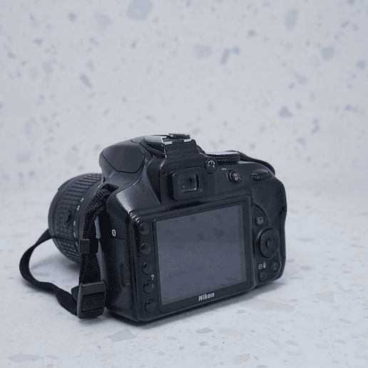 Nikon D3400 + Lente 18-55mm - USADO 3