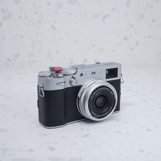 FUJIFILM X100V (Silver edition) - USADO 5