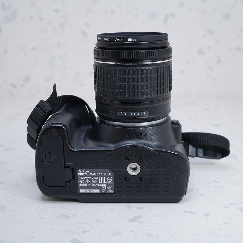 Nikon D3300 con Lente 18-55mm f3.5-5.6 G VR - USADO 7