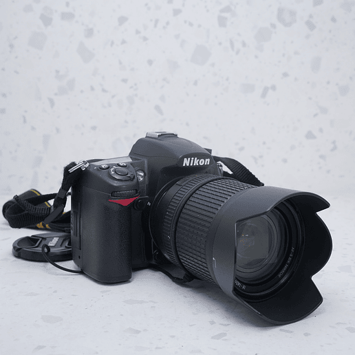 Nikon D7000 + 18-140mm - USADO 6