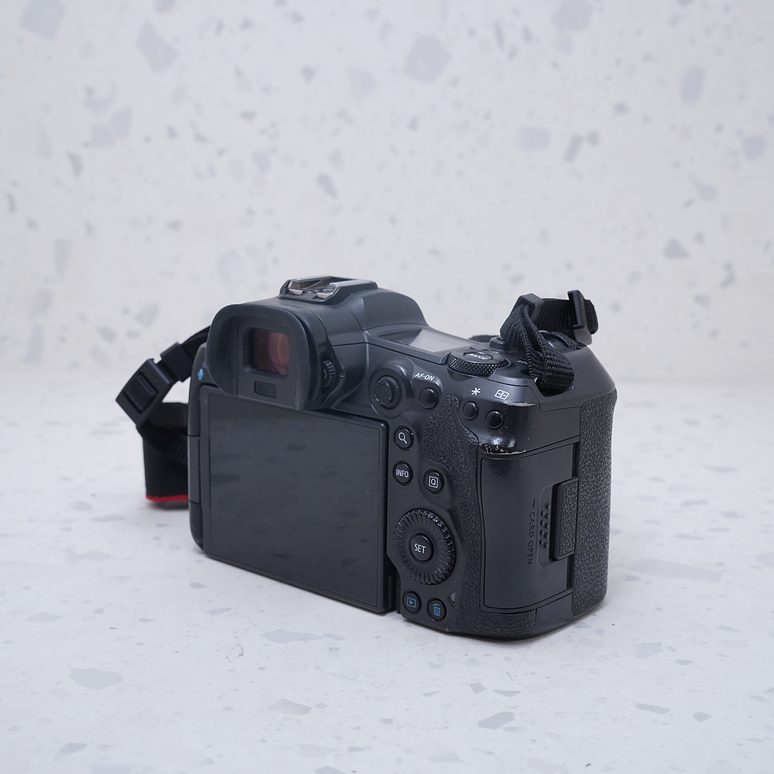 Canon EOS R5 - USADO 4