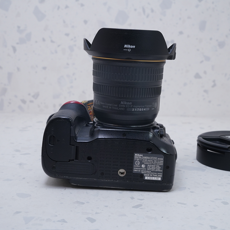 Nikon D7200 + 8-15mm - USADO 8