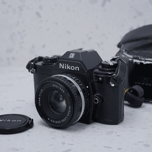 Nikon EM + 50mm - USADO 1