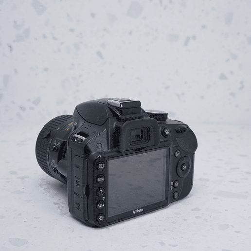 Nikon D3200 +  18-55mm - USADO 4