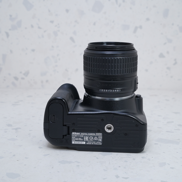 Nikon D3200 +  18-55mm - USADO 8