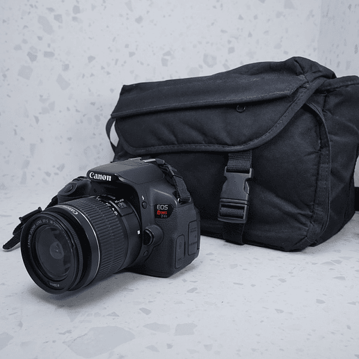 Canon EOS Rebel T4i con lente EF-S 18-55mm - USADO 2