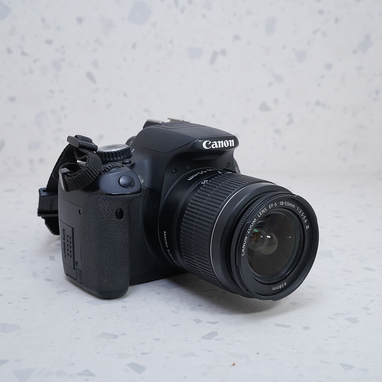 Canon EOS Rebel T4i con lente EF-S 18-55mm - USADO 5