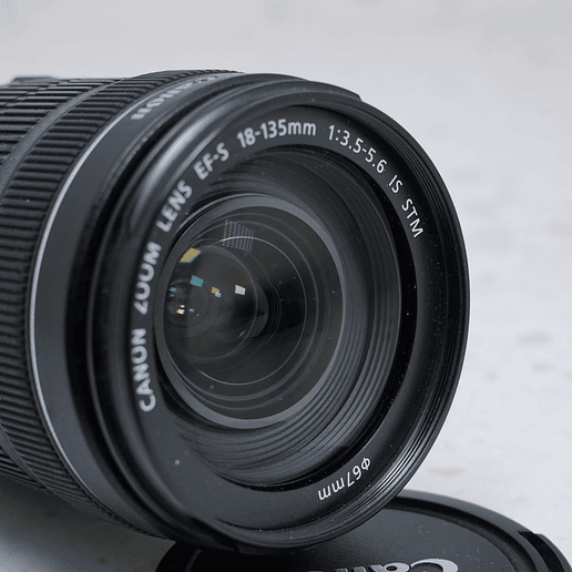 Canon EF-S 18-135mm f/3.5-5.6 IS STM - USADO 4