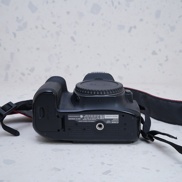 Canon EOS 80D (Body) - USADO 7