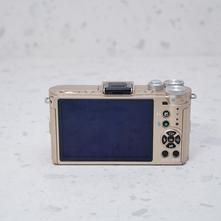 Pentax Q-S1 - USADO 7