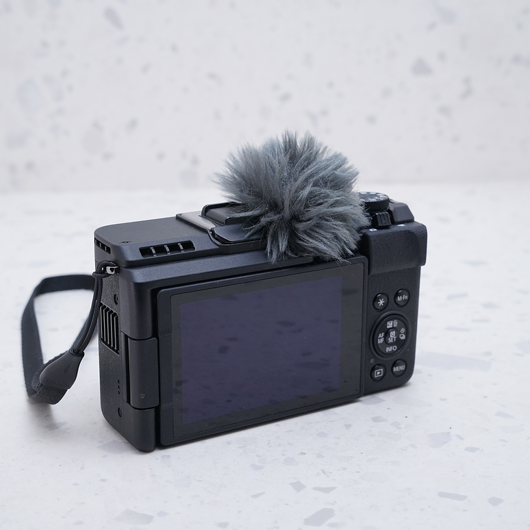 Canon PowerShot V1 - USADO 4