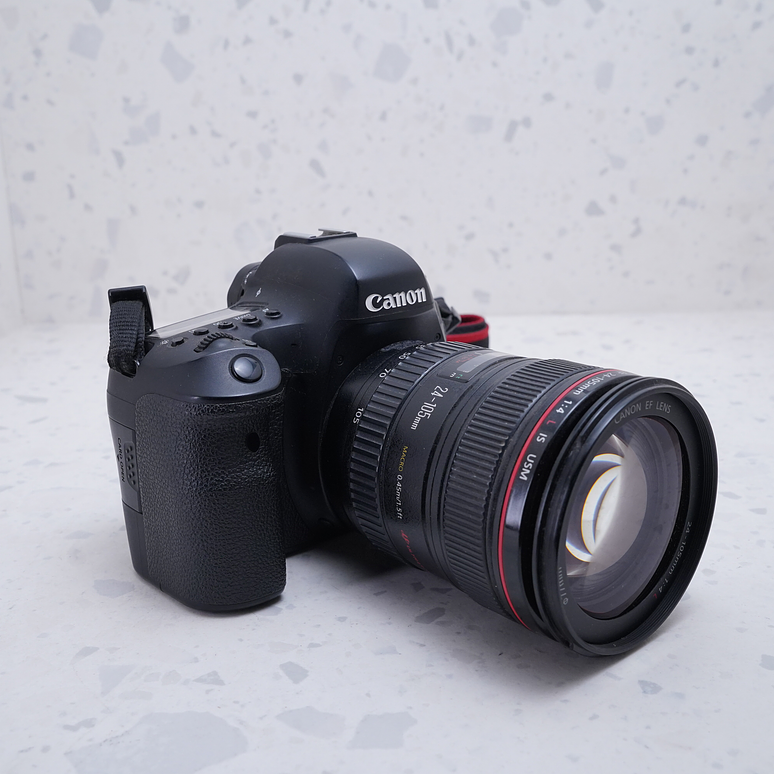 Canon EOS 6D Mark II DSLR Camera with 24-105mm f/4L - USADO 4
