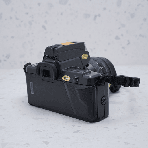 Yashica 230-AF + Lente 28-35mm - USADO 4