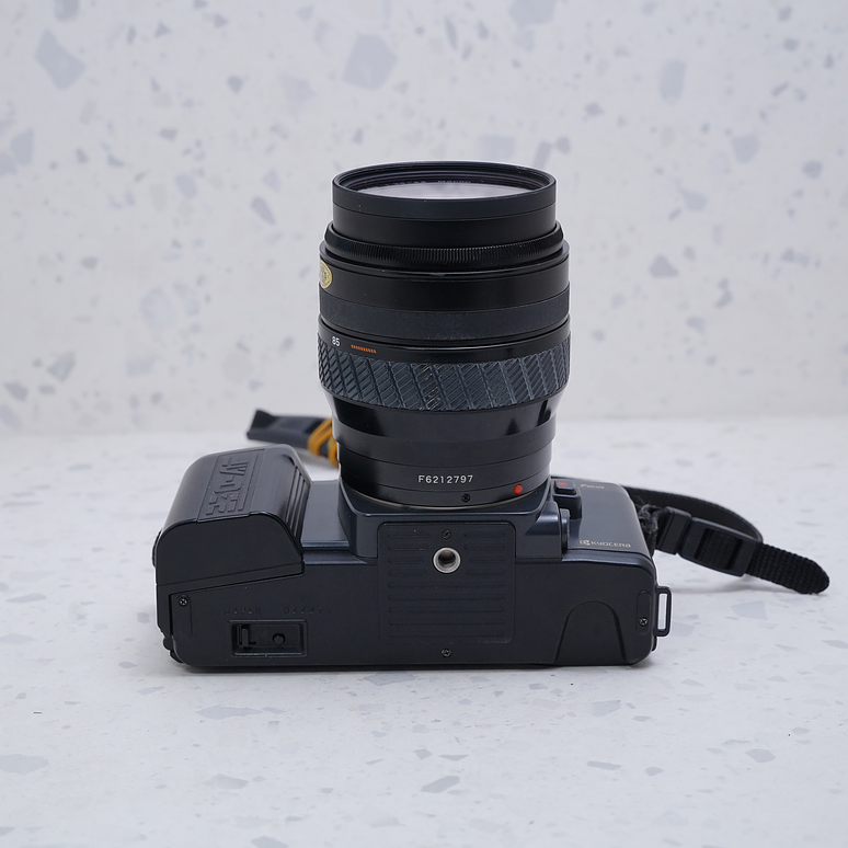 Yashica 230-AF + Lente 28-35mm - USADO 6