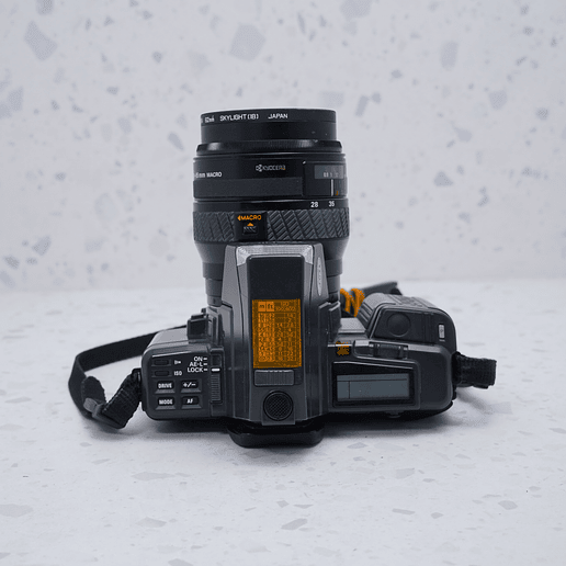 Yashica 230-AF + Lente 28-35mm - USADO 7