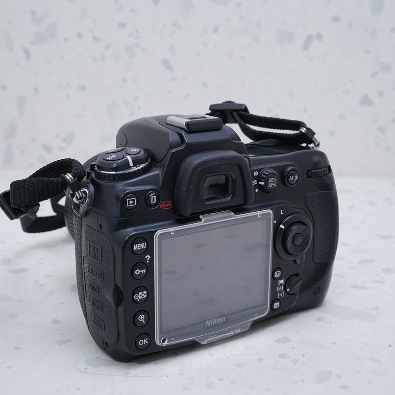 Nikon D300S + 50mm - USADO 7