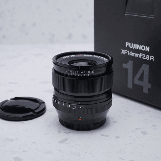 FUJIFILM XF 14mm f/2.8 R - USADO  2