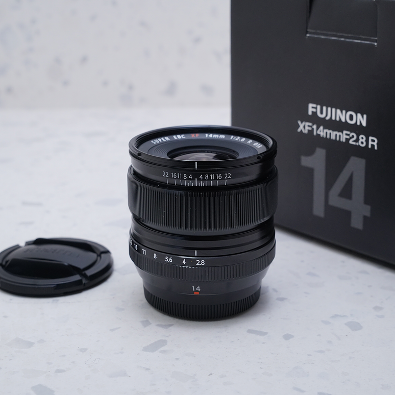 FUJIFILM XF 14mm f/2.8 R - USADO  2
