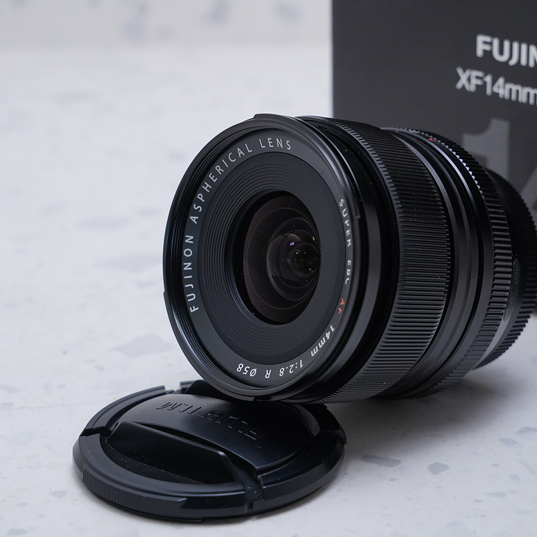 FUJIFILM XF 14mm f/2.8 R - USADO  4