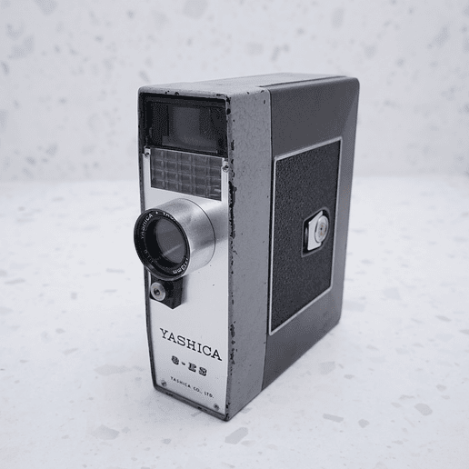 Yashica 8-ES - USADO 1