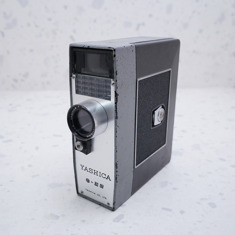 Yashica 8-ES - USADO 1