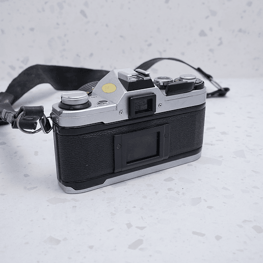 Canon AE-1 + Lente 50mm f/1.4 - USADO 2