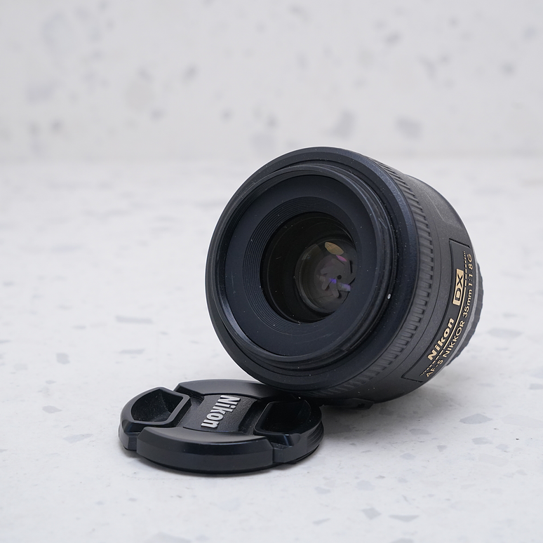 Nikon AF-S DX NIKKOR 35mm f/1.8G - USADO 4