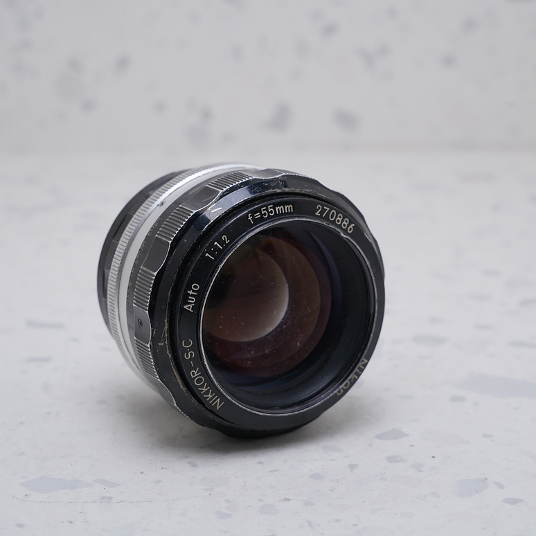 Nikon Nikkor 55mm f/1.2 (No-AI, Enfoque Manual) 4