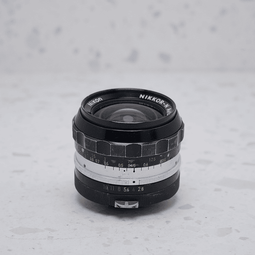 Nikon NIKKOR 24mm f/2.8 - USADO 3