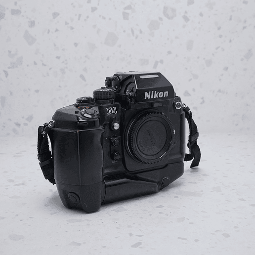 Nikon F4 + Grip MB-21 - USADO 3