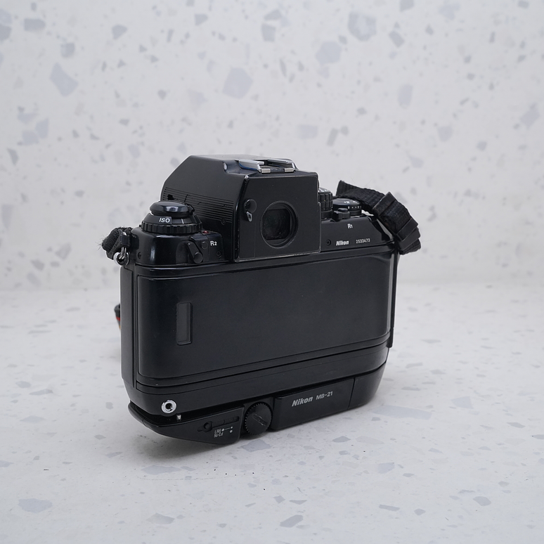 Nikon F4 + Grip MB-21 - USADO 5