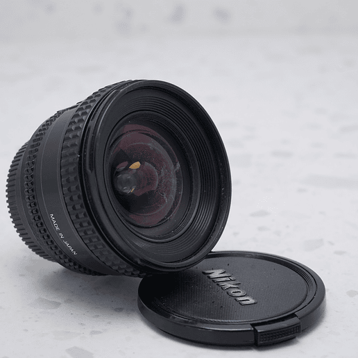 Nikon AF NIKKOR 20mm f/2.8D - USADO 3