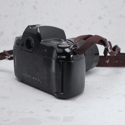 Nikon N90 + Lente Nikkor 135mm f/2.8 - USADO 2